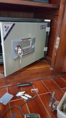 Sửa két điện tử