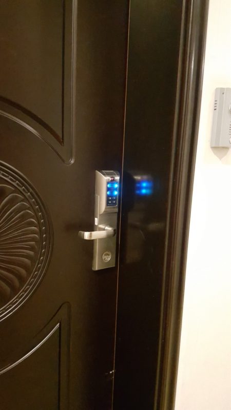 Khóa Adel lỗi hú báo đèn