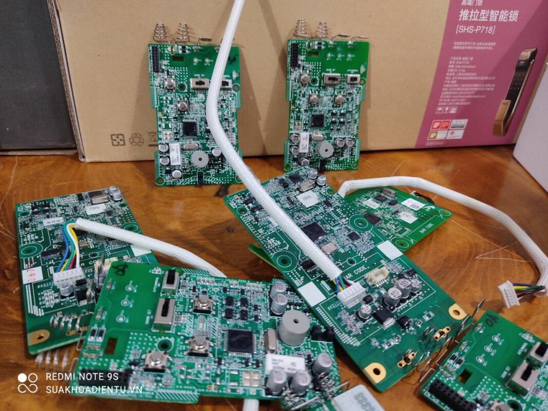 Thay main khóa cửa samsung