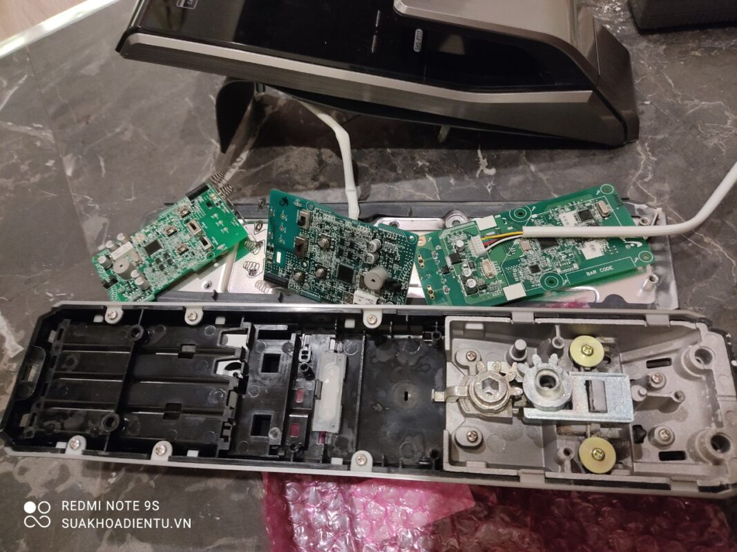 Thay mạch ( Main ) khóa cửa Samsung