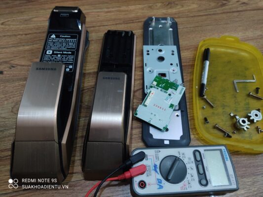 Thay mạch ( Main ) khóa cửa Samsung