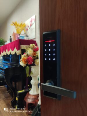 Vì sao khóa cửa Hafele nhanh hết pin ?