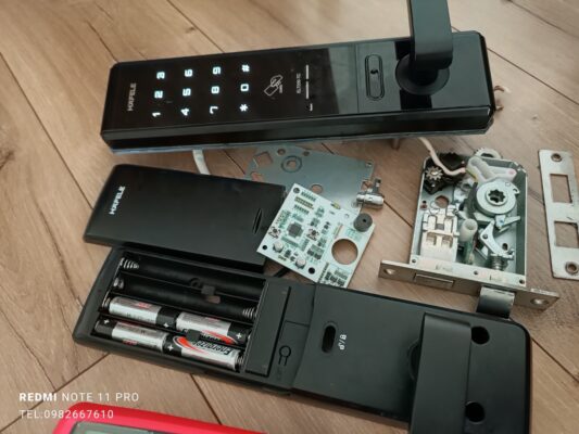 Khóa cửa Hafele EL7200 lỗi không khóa